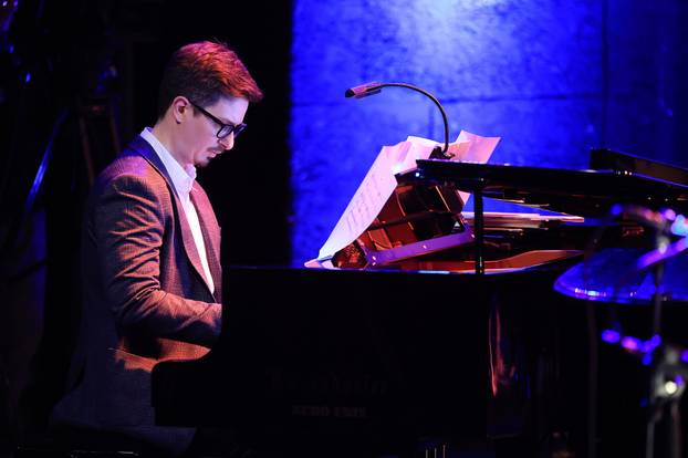 Zagreb: Jazz orkestar HRT-a i Miron Hauser uz osam istaknutih pijanista odali su počast Matiji Dediću 