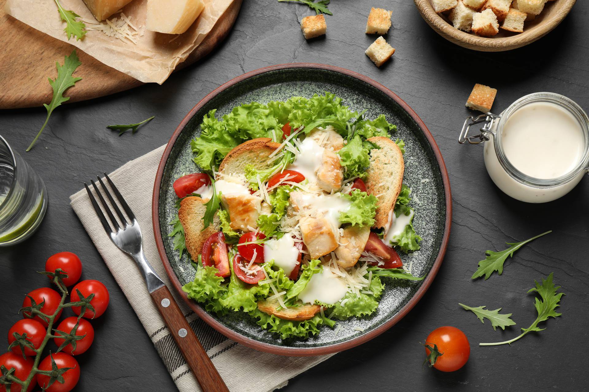 Fino i jednostavno: Cezar salatu možete lako spremiti kod kuće