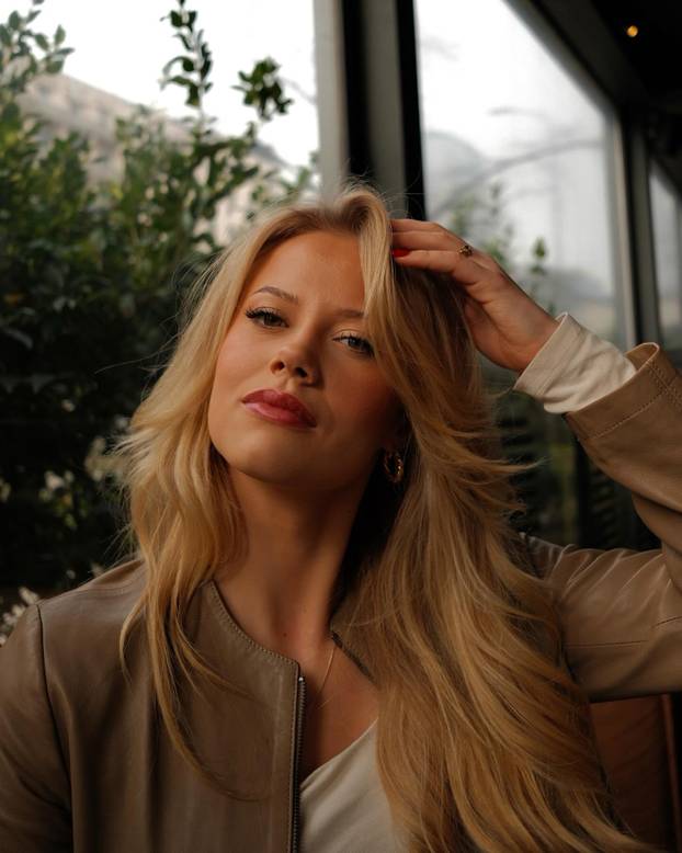 Ona je najveća navijačica Bodo Glimta. I sjajno igra nogomet