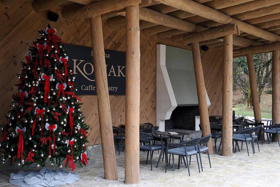 Zima u NP Plitvička jezera - od bajkovitih prizora uspavane prirode do ličke kuhinje