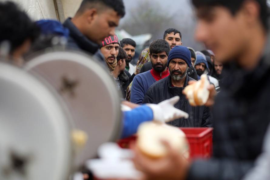 Noć u paklu Vučjaka: Mlate nas i pucaju, bojimo se crne policije