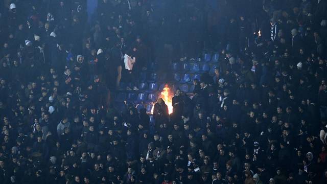 Zagreb: Torcida na jugu zapalila stolice