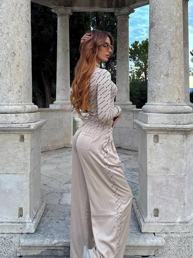 FOTO Wow, kakvo tijelo! Naša influencerica Lara pokazala liniju od koje svima pada vilica