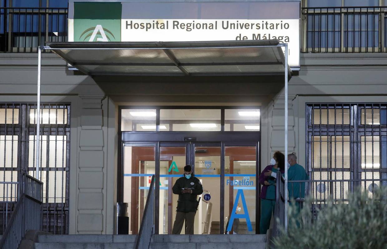 Medicinske sestre i liječnici bolnice u Malagi zarazili se na božićnoj zabavi - pozitivno ih 68