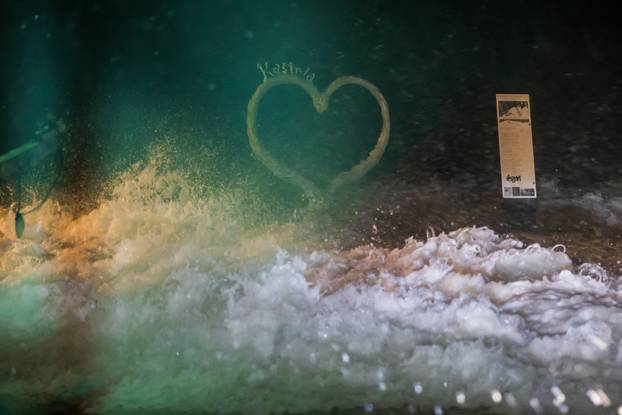 Kaštela: Ciklonalna plima poplavila rivu i okolne ulice