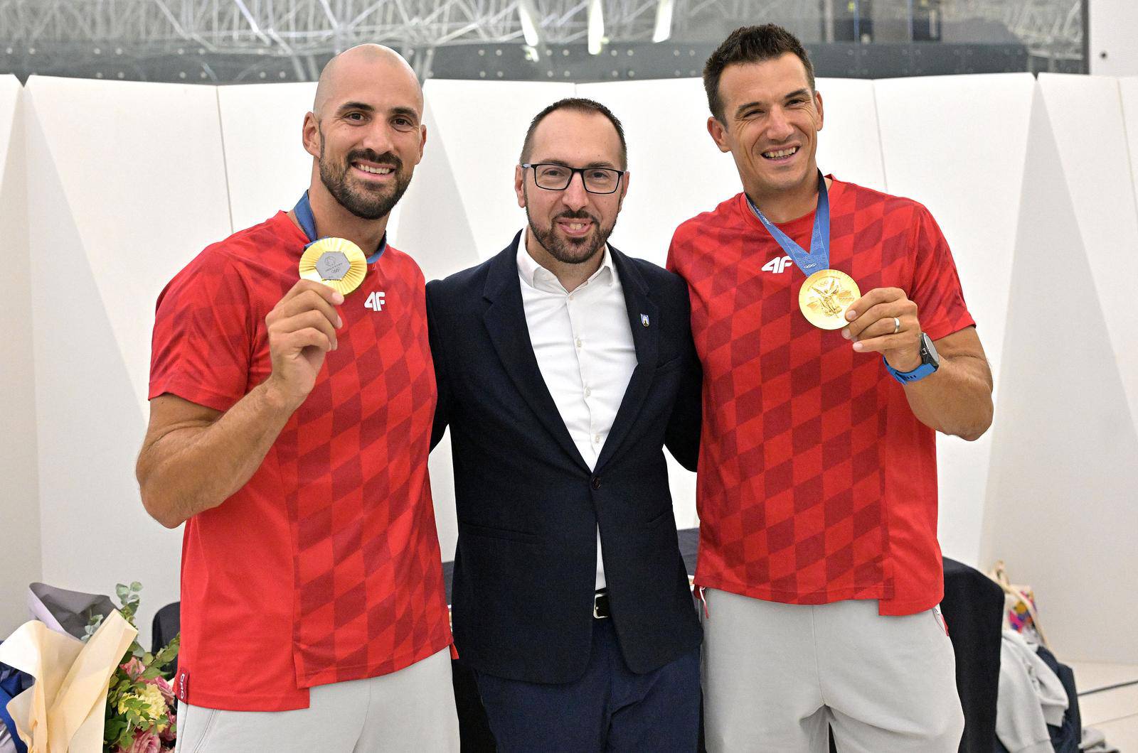 Zagreb: U Zračnoj luci organiziran svečani doček sportaša koji su nastupili na Olimpijskim igrama u Parizu