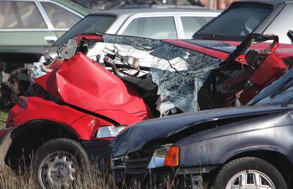 Vozačica (25) poginula u Hondi koja se prepolovila