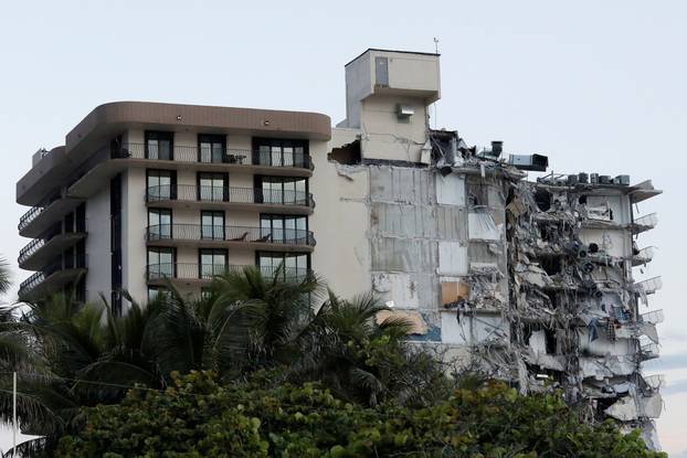 Partial building collapse in Miami Beach