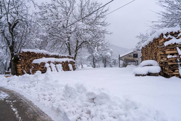 Zimska idila u selu Kuterevu 