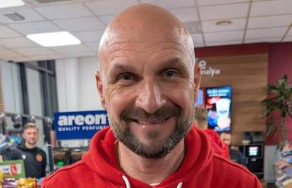 VIDEO Novi klub, stara praksa: Željko Sopić odveo igrače na benzinsku nakon prve pobjede