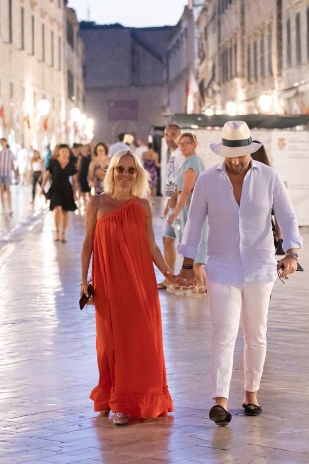 Dubrovnik: Maja Šuput Tatarinov i suprug Nenad u šetnji Stradunom