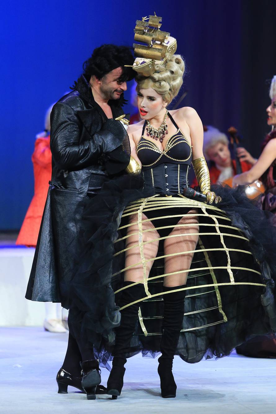 Nives ostvarila san: Zablistala je na daskama osječkog HNK