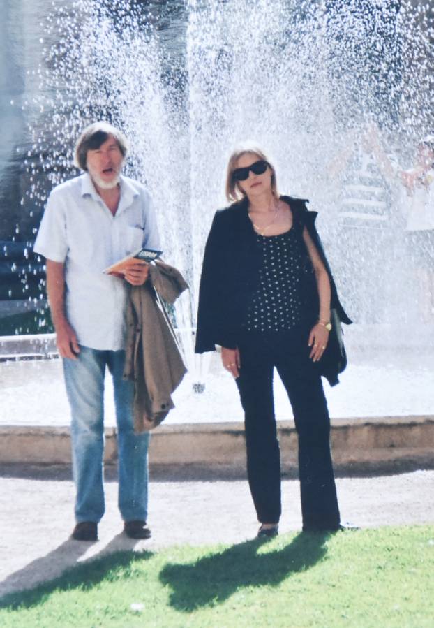 Zagreb: Presnimke fotografija iz albuma glumice Višnje Babić