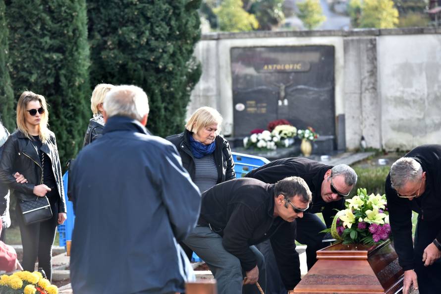 Pokopali 'Bracu': 'Sinu je naglo pozlilo na putu, u bolnici je...'