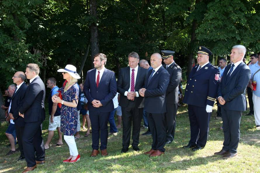 Hrvatska Kostajnica: ObiljeÅ¾avanje 28. obljetnice pogibije ratnog reportera Gordana Lederera