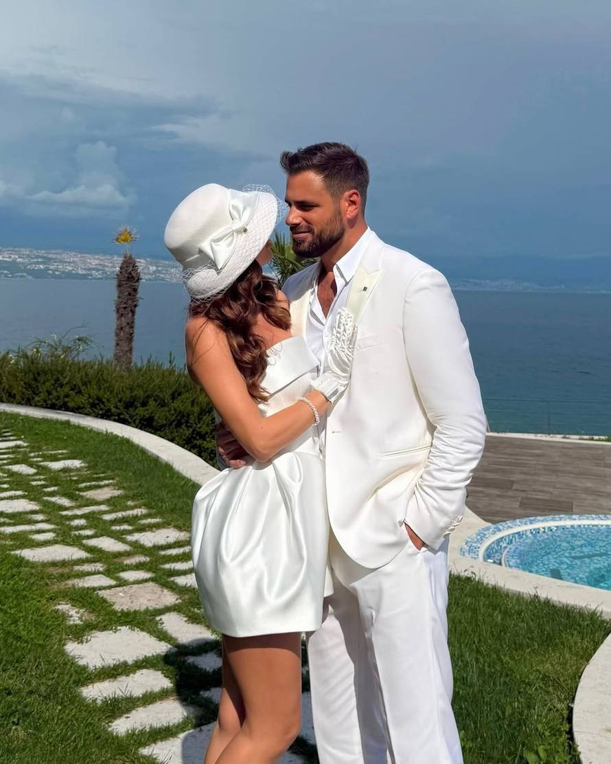 Stjepan Hauser se oženio? Ove fotke pokrenule su šuškanja!