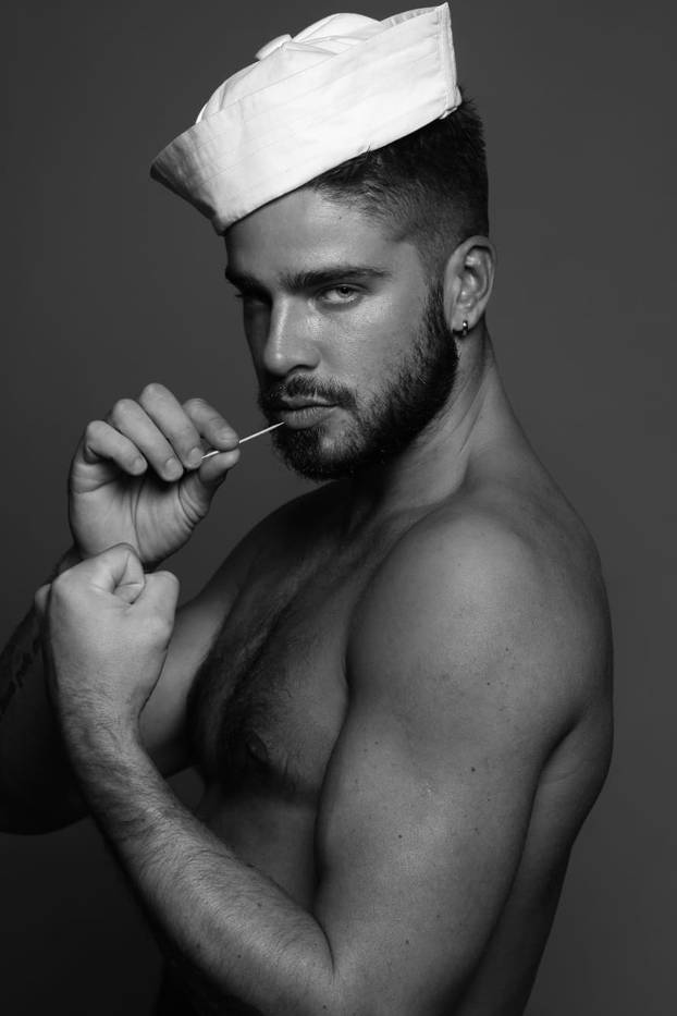 FOTO Hrvatice poludjele za ovim frajerom iz backstagea Lime Lena na Dori: Evo tko je on!