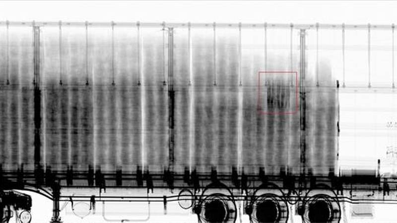 Kakav ulov na Bajakovu: Srbin prijavio da ima samo odjeću, pronašli mu 180.000 tableta!