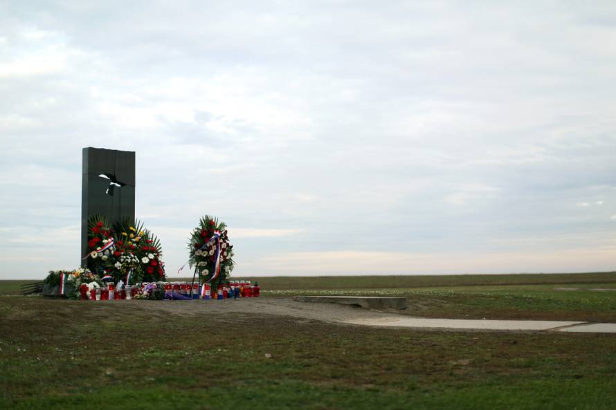 Iskapanja na Ovčari: Vojska i MUP traže još jednu grobnicu?