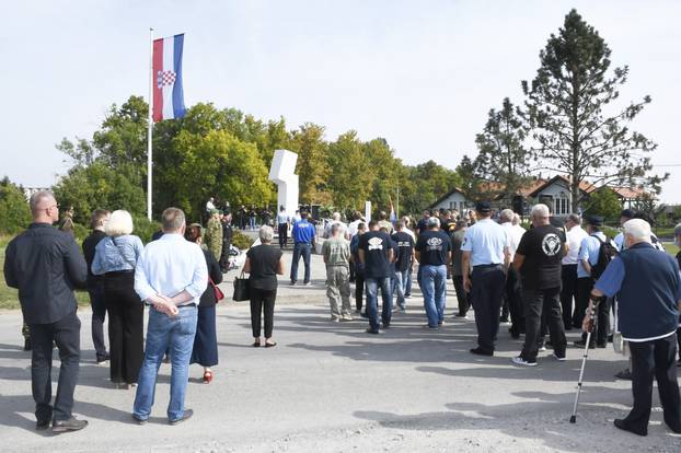 Petrinjci se prisjetili 589 ubijenih civila i poginulih hrvatskih branitelja