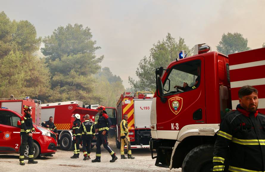 Požar kod Milne i dalje nije pod kontrolom