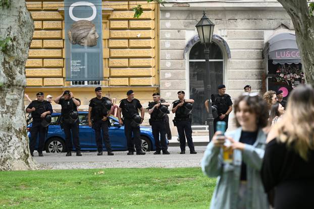 Zagreb: 25. Povorka ponosa LGBTIQ zajednice "Korak po korak, iskorak!"
