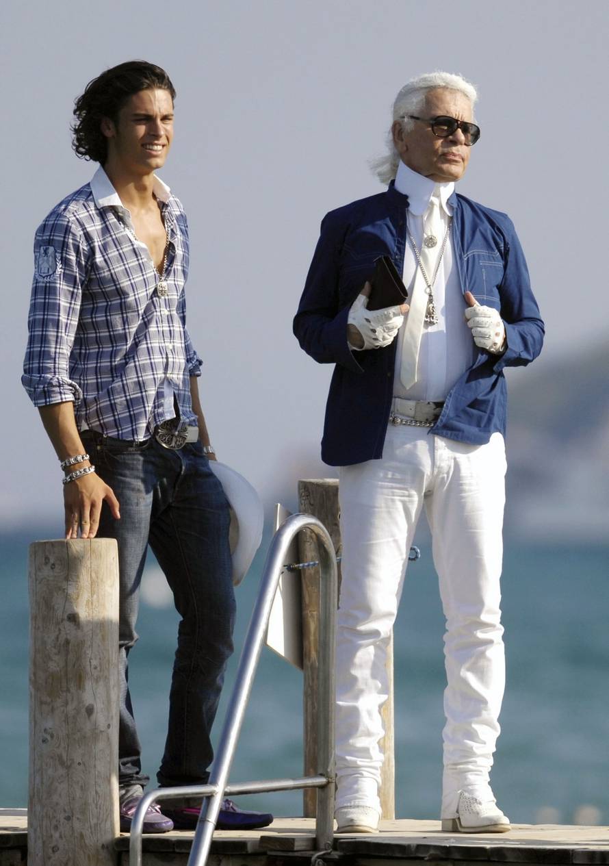 EXCLUSIVE... Karl Lagerfeld Spends Time With His Favorite Model!