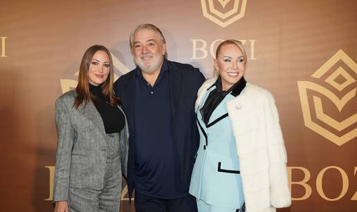 FOTO Obiteljska idila na modnoj reviji: Lepa Brena i Aleksandra Prijović povele i svoje muževe