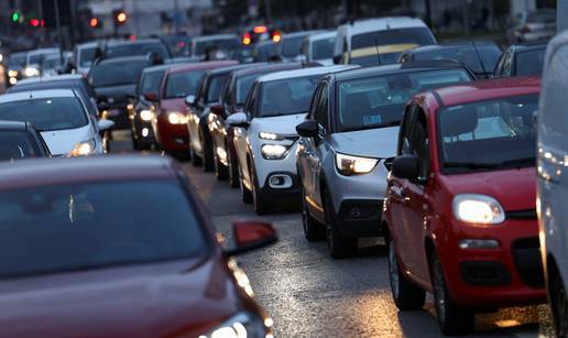 Sedam članica EU-a traži odgodu ograničenja emisija u autoindustriji: Ovo je popis...