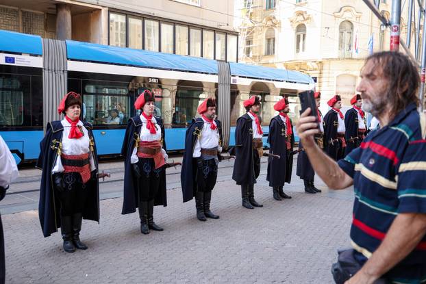 Proslava Dana grada Zagreba uz Kravat pukovniju na glavnom Trgu