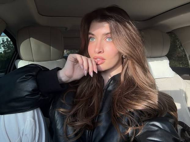 FOTO Od slavnih roditelja do vruće zvijezde Instagrama - ova influencerica ne zna za granice