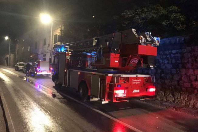 Izgorjela je kuća u Dubrovniku:  Žena (82) je teško ozlijeđena