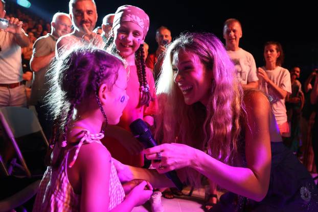 Šibenik: Joss Stone održala koncert na tvrðavi sv Mihovila