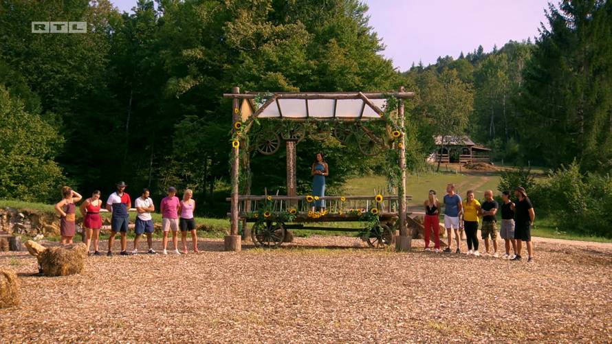 Počinje nova faza natjecanja u 'Farmi': Darko se vratio pa se svi podijelili u dvije obitelji...