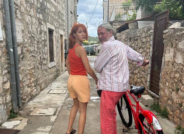 FOTO Nikad viđene fotografije Kikija Ugrine i njegove obitelji