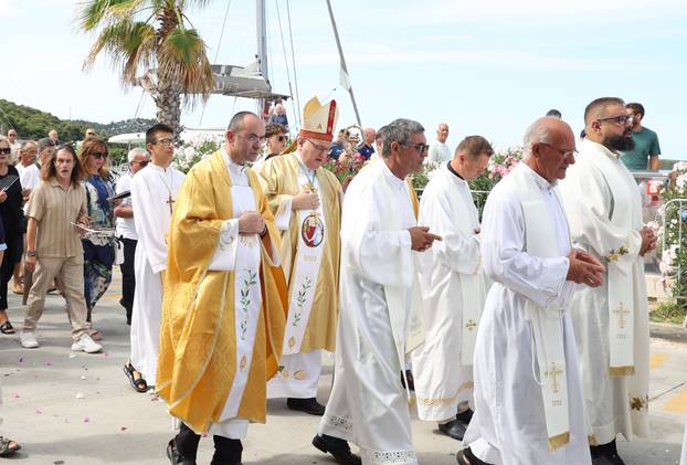 U Rogoznici proslavljen blagdan Gospe od Kapelice