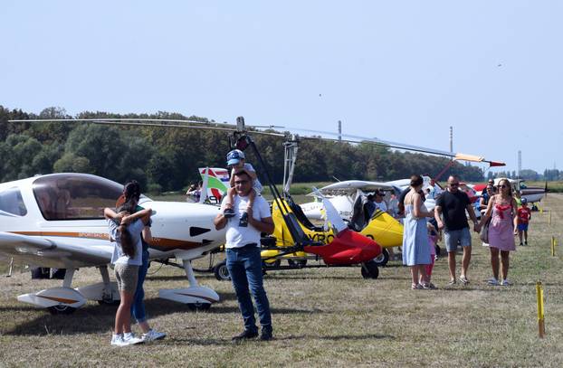 Aeromiting Sisak 2024. memorijalni aeromiting Marijan Celjak