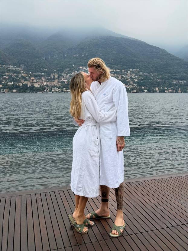 FOTO Diletta otkrila trbuščić! 'Najljepši poklon za ovaj Božić'