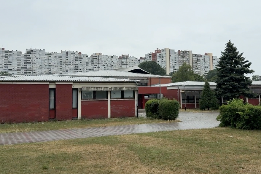 Zagreb: Oštećen krov na osnovnoj školi tijekom nevremena