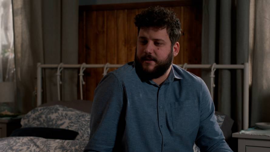 Što vas večeras očekuje u seriji 'Kumovi'? Goran u Bracinoj sobi nailazi na misterioznu djevojku