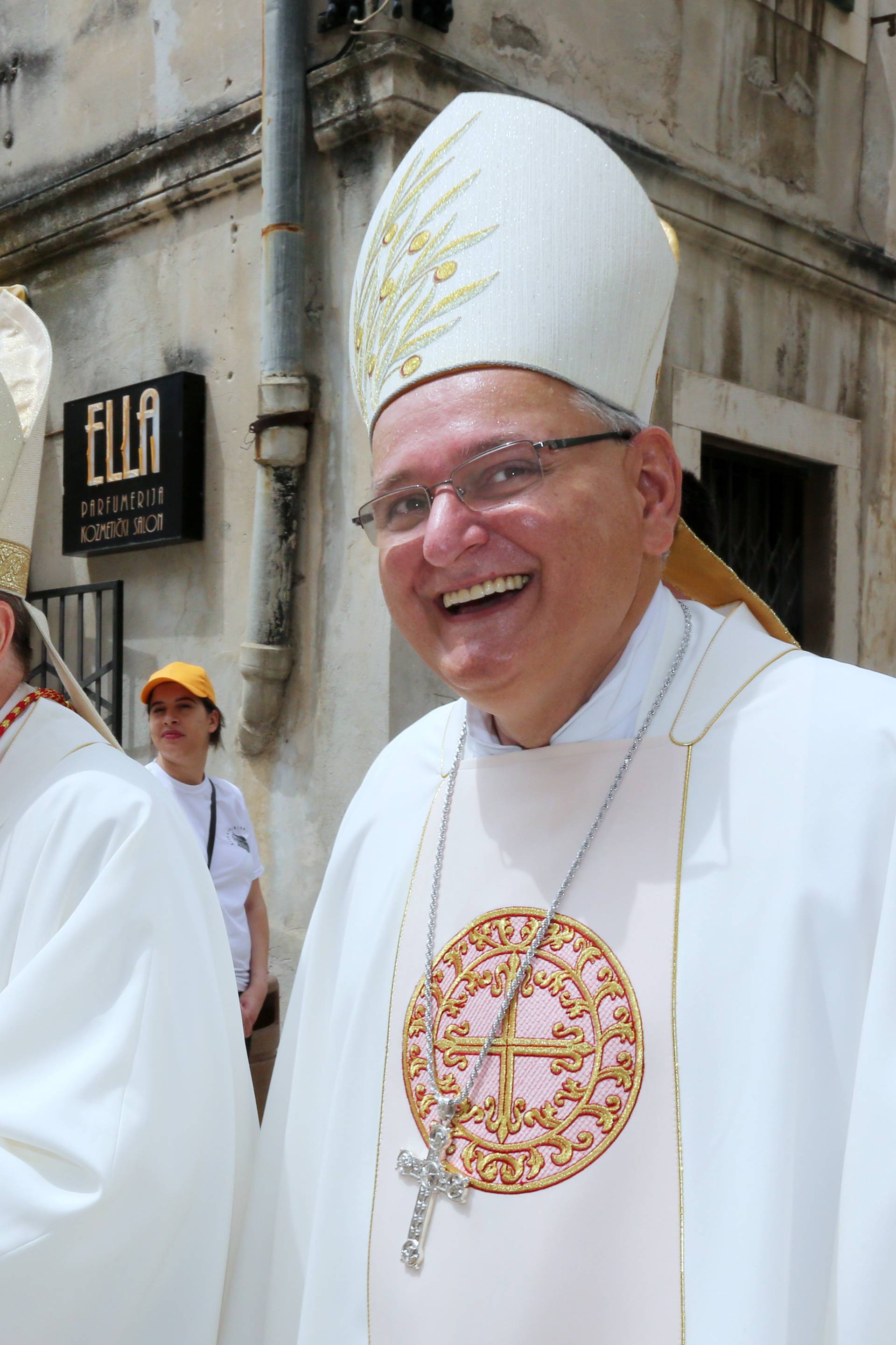 Novi šibenski biskup T. Rogić zaređen u katedrali sv. Jakova