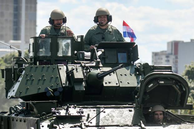 Zagreb: Izlazak vozila iz vojarne "1. gardijske brigade Tigrovi - Croatia"