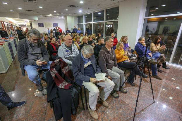 Zagreb:  Promocija knjige "Å aptaÄ Å¾enama" Domagoja JakopoviÄa Ribafisha