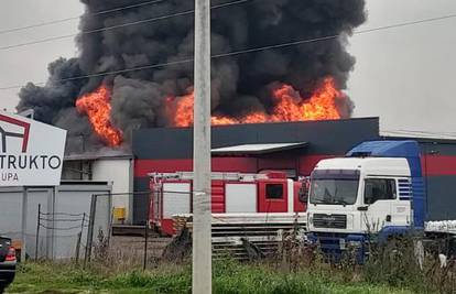 'Kvar na rasvjeti izazvao je požar skladišta u Sesvetama'