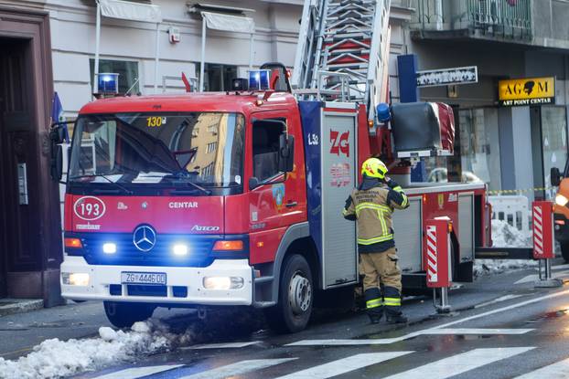 Zagreb: Sa zgrade u Masarykovoj pao komad fasade