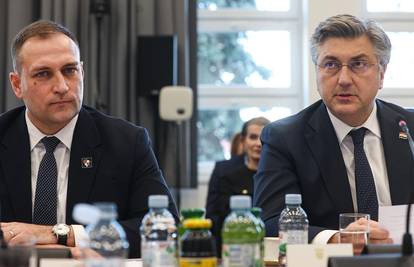 Pa zar opet? HDZ-u se ponovio 'slučaj' Filipović. Davida Vlajčića na Facebooku su nazvali - Davor