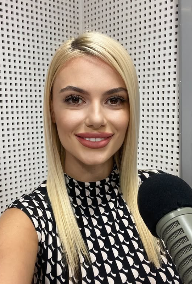 FOTO Ona je 'bosanska Diletta'. Bila voditeljica na sportskoj televiziji, sad vodi radio emisiju