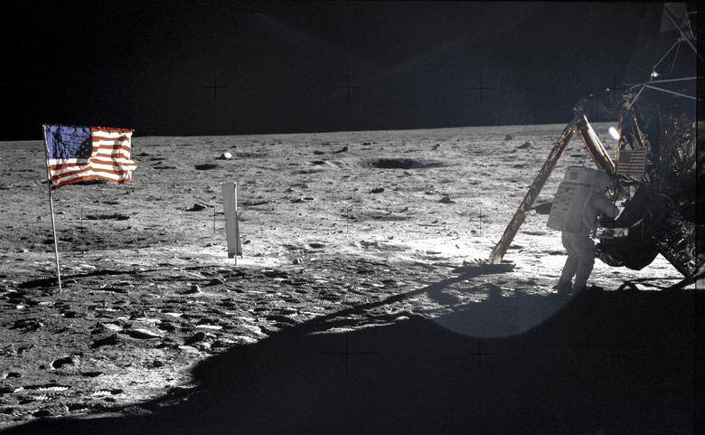 'Orao je sletio!' Prije 50 godina prvi ljudi zakoračili na Mjesec