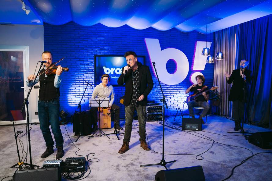 Gibonni igrao tenis s Goranom Ivaniševićem: Protiv Houre sam izgubio, godinama me bilo sram