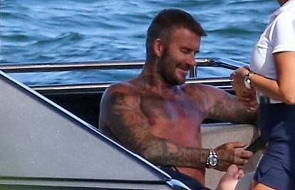 David Beckham ležao bez majice na jahti, a ženi koja ga je služila se smiješio: Što će reći Victoria?